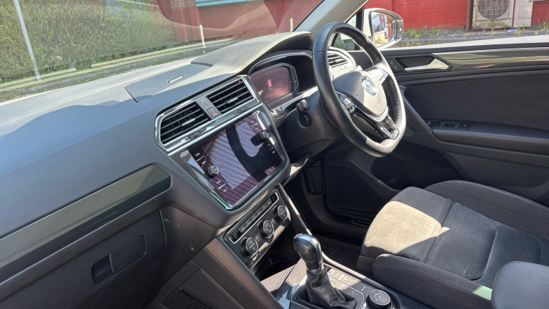 Volkswagen Tiguan 2.0 TDi 150 4Motion SEL 5dr DSG Diesel Estate